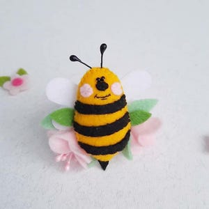 Bumble bee with flowers felt hair tie Handmade hair accessories Ponytail holders  Hair elastics Girls gift Gift for little girl