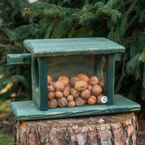 Squirrel feeder, Wooden squirrel feeder, Chipmunk feeder, Garden Decore, Funny Squirrel Feeder, Nut feeder