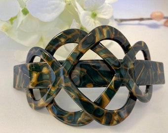 Cass Striking Infinity Large hair barrette in Premium Acetate