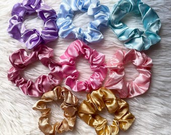 Satin Mini Scrunchie: Skinny Hair Tie for Fine Hair