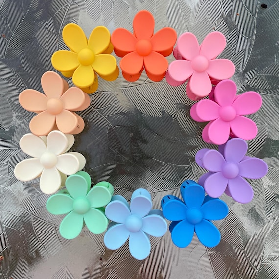 Mini Floral Hair Claw Clip: Pastel Flower Bun Accessory (2  display picture 3
