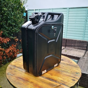 Jerry Can mini bar