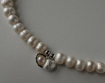 Delicate Silver Seashell Pearl Necklace Shell Pendant Pearl Necklace, Pearl Choker Mermaid Necklace Charm Necklace Scallop Shell Necklace