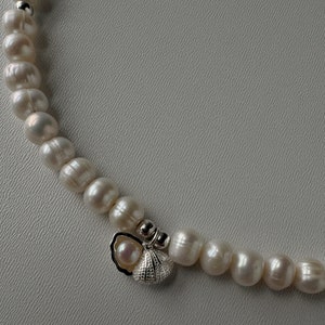 Delicate Silver Seashell Pearl Necklace Shell Pendant Pearl Necklace, Pearl Choker Mermaid Necklace Charm Necklace Scallop Shell Necklace