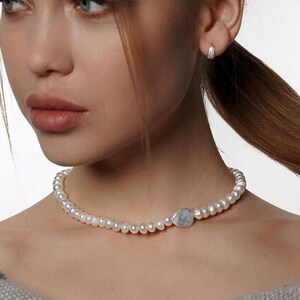 Tour de cou en perles baroques, tour de cou en vraies perles, tour de cou en perles blanches, collier de perles tendance, collier intemporel pour elle, cadeau d&#39;anniversaire