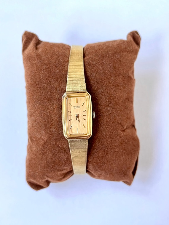 Rare 60s Vintage Seiko watch for ladies, Thin lad… - image 1