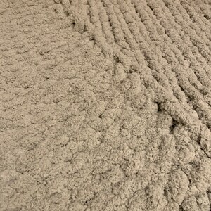 Chunky knit blanket image 7