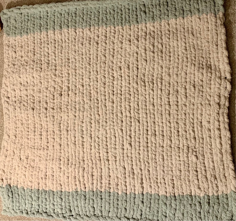 Chunky knit blanket image 5