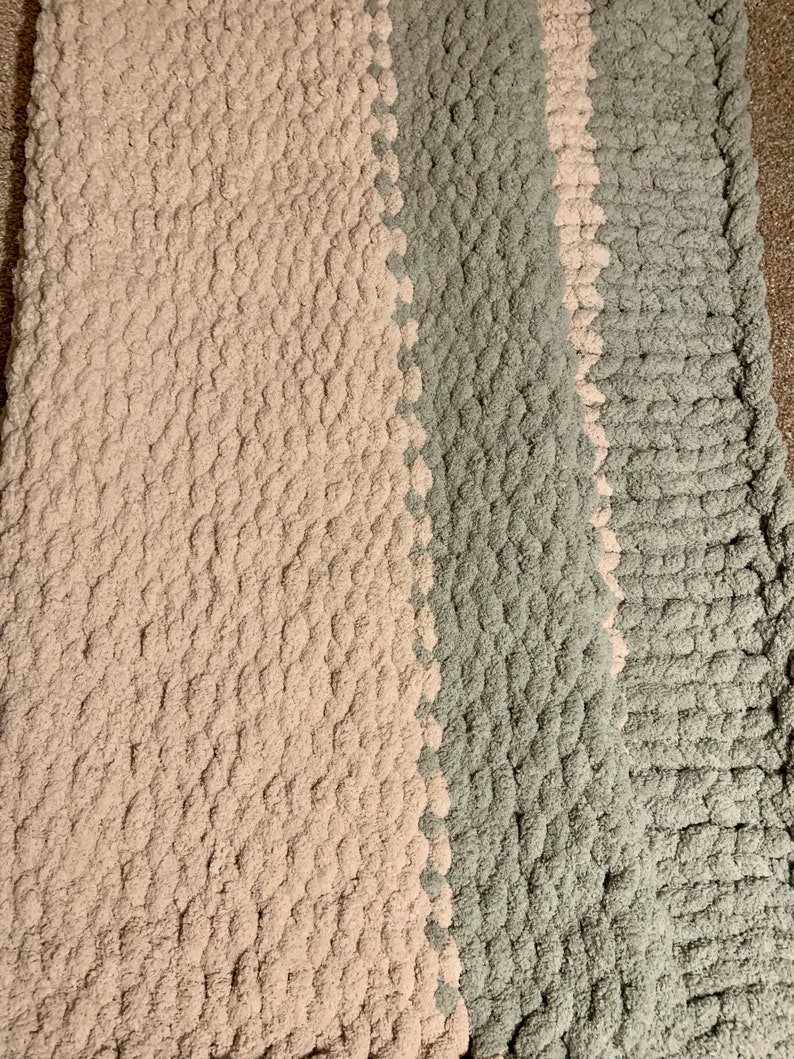 Chunky knit blanket image 4