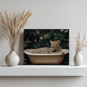Leopard Canvas Wall Art Print – Tropical Bathtub Painting Decor, Vintage Green Foliage Bathroom Artwork Gift for Animal Nature Enthusiasts