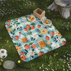 Waterproof Gingham Picnic Blanket | Roll Up Camping Mat, Foldable Beach Mat, Large, Soft, Travel, Summer, Family, Lightweight, Portable