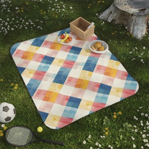 Waterproof Gingham Picnic Blanket | Roll Up Camping Mat, Foldable Beach Mat, Large, Soft, Travel, Summer, Family, Lightweight, Portable