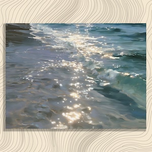 Puede incluir: Una pintura al óleo representa olas del océano con luz solar reflejada en la superficie del agua. La obra de arte utiliza tonos de azul y blanco, capturando el movimiento y la luz del mar. La pintura está enmarcada.