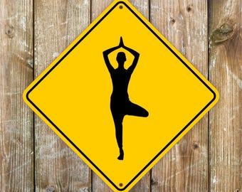 Yoga Tree Pose Sign: Weatherproof Aluminum Dibond (27x27 cm)