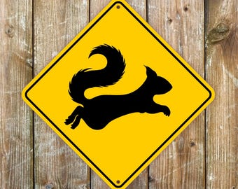 Squirrel Crossing Sign: Weatherproof Aluminum Outdoor Decor (27x27 cm, Dibond)