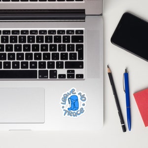 Laat geen spoor achter vinylsticker voor laptop backpacken Bumpersticker
