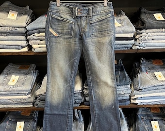 27x30 Vintage Y2K Designer Diesel Brand Made In Italy Low Rise Bootcut Jeans