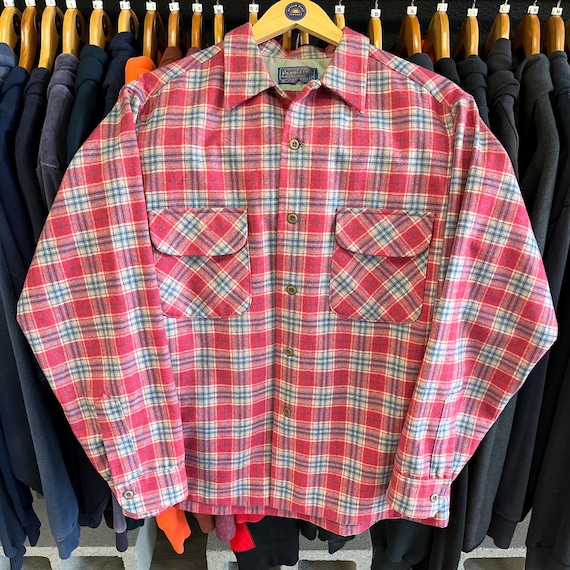 True Vintage 1970’s Pendleton Wool Loop Collar Bu… - image 1