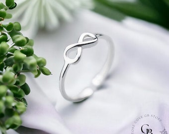 Hermoso anillo infinito de plata reciclado 925 para mujer, anillo de plata de lujo, anillo infinito simplista elegante, anillo de plata de alta gama. regalo para ella