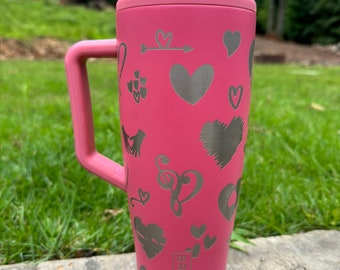 Diseño de vaso de corazones de 40 oz ai SVG con envoltura láser