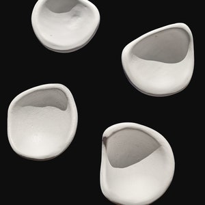 Escultura de pared 3D - Juego de 8 piezas, colgantes de pared blancos, hechos a mano, diseño original, pieza de arte única, decoración de pared, arte de pared Wabi Sabi