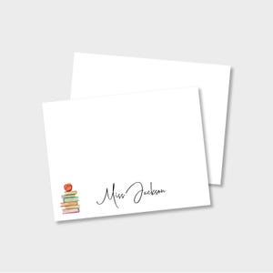 Papelaria personalizada para professores com livros e cartões de visita da Apple | Duas opções: A2 plano ou dobrado