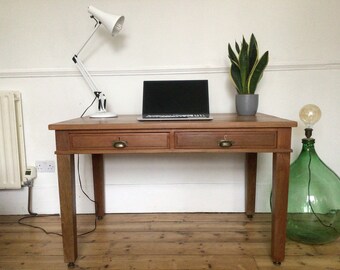 Antique Solid Oak Teachers/Civil Service Desk. Retro Vintage.