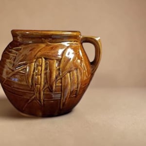 Vintage McCoy Lidded Bean Pot with Brown Glazing and Leaves Pattern | USA Circa 1940s