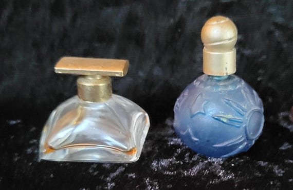 Nine Assorted Empty/Nearly Empty Vintage Perfume … - image 8
