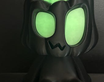 7.5" XXL Pumpkin Man - BLACK with glow in the dark Eyes and Stem. Head Turns