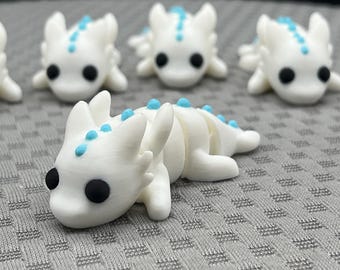 Mini Flexi Baby Dragon – Fidget Figurine, Geocache Swag