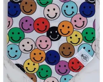 Pride-smileygezichten omkeerbare klikbare katten-/hondbandana