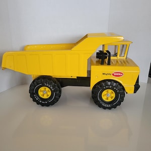 Vintage 1976 Classic Mighty Tonka Pressed Steel Dump Truck