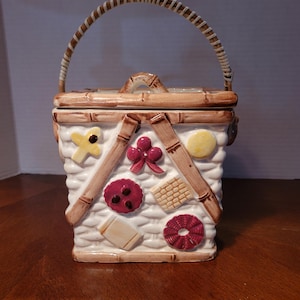Vintage• Retro• Ceramic Picnic Basket with Handle• Cookie Jar •Japan  • 1960s