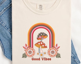 Retro Mushroom T-Shirt: Psychedelic Good Vibes Tee, Boho Graphic Tee