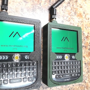 2 Meshtastic T-Deck Ready to use Nodes: 915mhz, Custom Case, 3000mah Battery