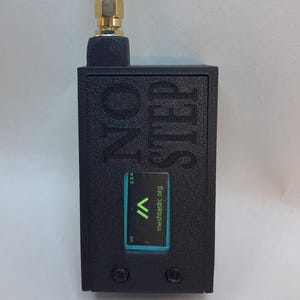 Meshtastic GPS Radio Node: Heltec Tracker, 915mhz, 3000mah Battery