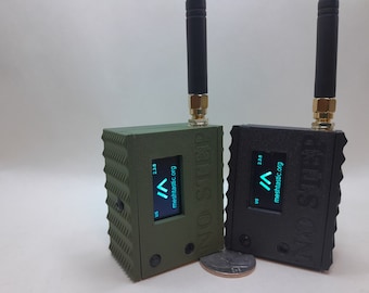 2 Meshtastic nodes ready to go 915mhz Heltec V3 Radio node w/ custom case 2000mah battery 1 GREEN and 1 Black