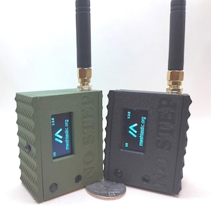 2 nodi radio completi Meshtastic Heltec V3, 915 MHz con custodia personalizzata