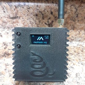 Meshtastic complete Node Heltec V3 Node: 915MHz Radio w/ Custom Case & 2000mAh Battery