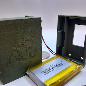 Meshtastic Case & Battery.Fitts  Heltec v3 radio. case and battery only. GREEN