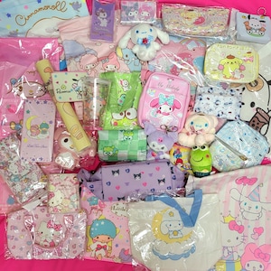 Zestaw premium Sanrio Mystery box| Kawaii Mystery Box | Urocze pudełko prezentowe Sanrio| Pluszowa zabawka Sanrio| Urocze pudełko tajemniczy kawaii Japonia| Torba Sanrio|