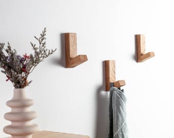 Self-Adhesive Oak Wall Hook – Square Geometric Wooden Hook Triangle, No Drilling, Peel & Stick Towel/Clothes Hook | Kitchen Bathroom Hallway