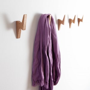 Ganci appendiabiti in legno per parete, moderno appendiabiti da parete in rovere, ganci decorativi da parete moderni, design Scandi, arredamento per la casa, N15 Craman Germania