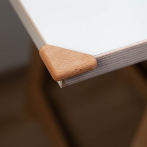 Protección de esquinas de madera, juego de 4 piezas, protección de bordes ecológica, protección de esquinas de mesa, equipamiento inicial de seguridad para bebés, fabricado en Alemania, Craman