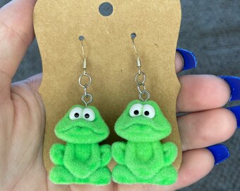 chillin ribbits (fuzzy frog earrings)