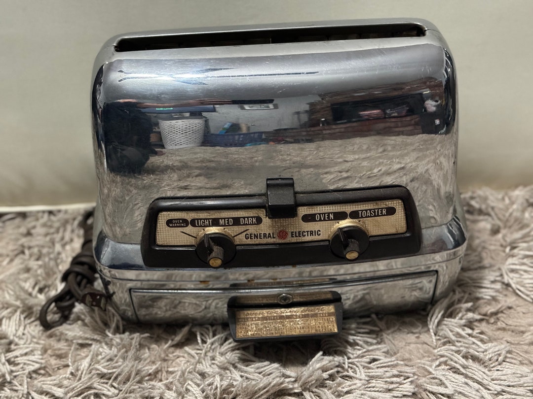 Vintage Kitchen Toaster Oven Appliance GE Model 65T83 1950s Collector