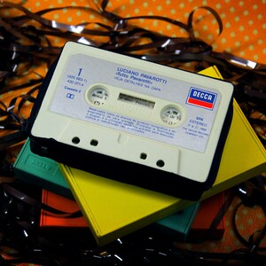 Handgemachte Kassetten Geldbörse - Pavarotti Oper Klassiker - Upcycled Vintage Musik - Retro Tenor Geldbörse - Geschenk für Liebhaber klassischer Musik