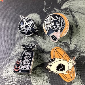 Horror Halloween Hat Pins - Black Cat Occult Goth Pin