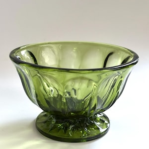 Anchor Hocking Avocado Green Glass Fairfield Footed Bowl Candy Dish Sundae